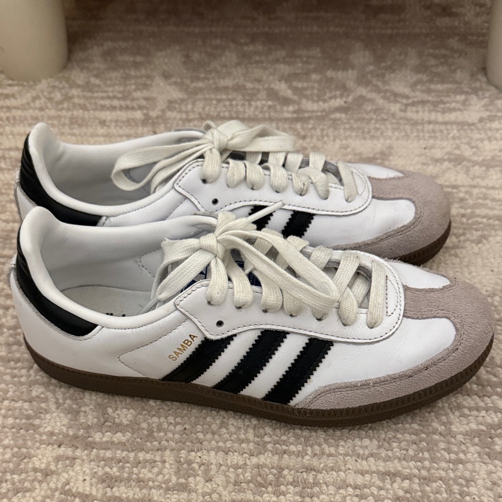 Women’s Adidas sambas
